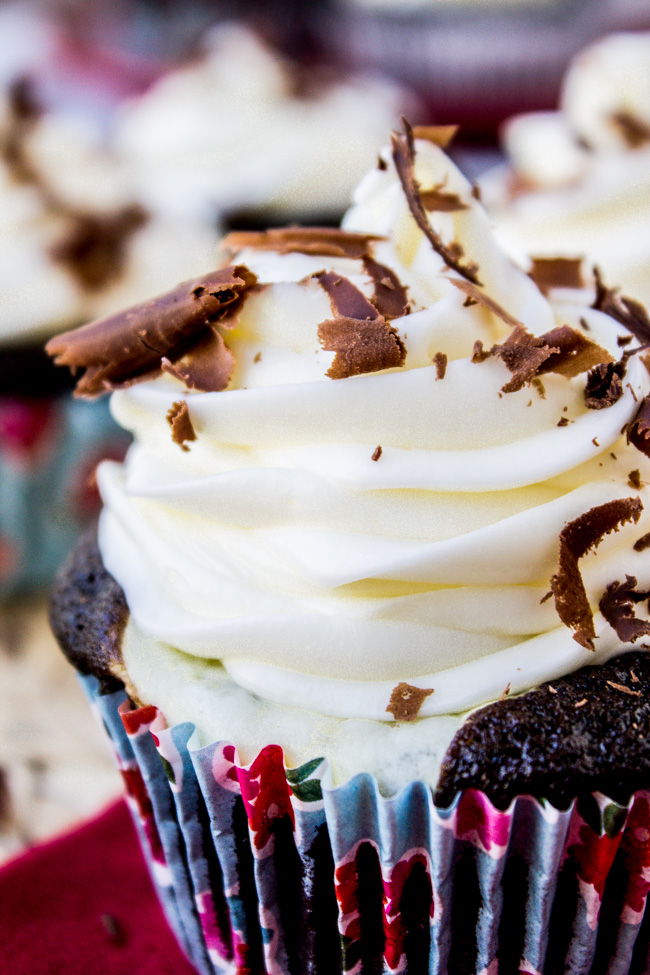 Chocolate Cupcakes with Cream Cheese