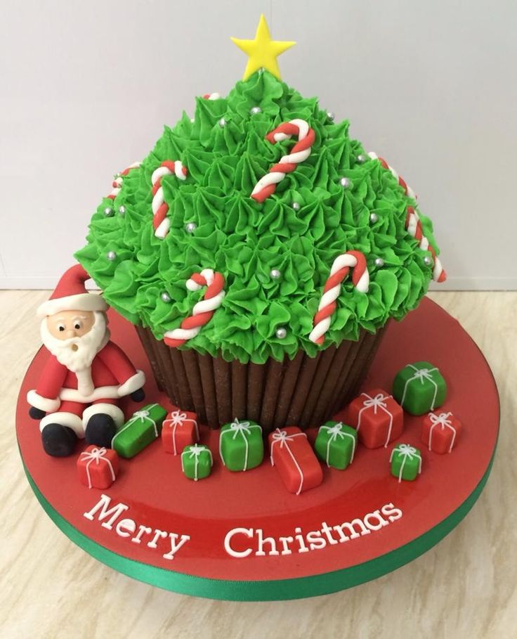 Christmas Giant Cupcake Cake