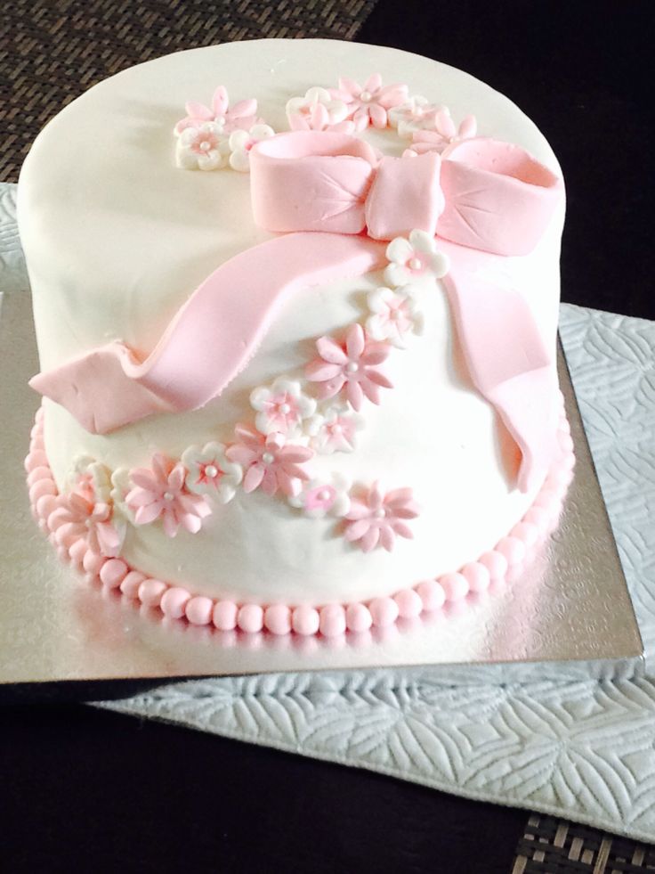 Classy Elegant Birthday Cakes for Women