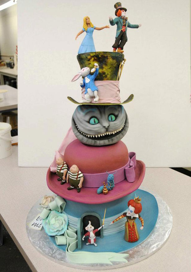 Cool Alice in Wonderland Cake