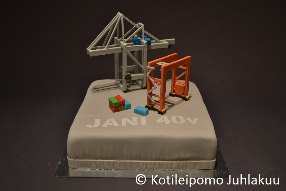 12 Photos of Cranes On Birthday Cakes