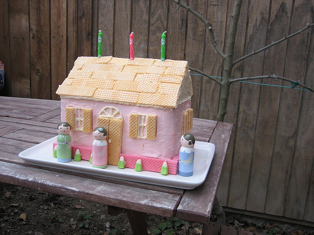 Dollhouse Cake