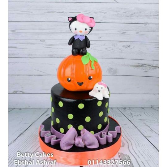 Halloween Hello Kitty Cake