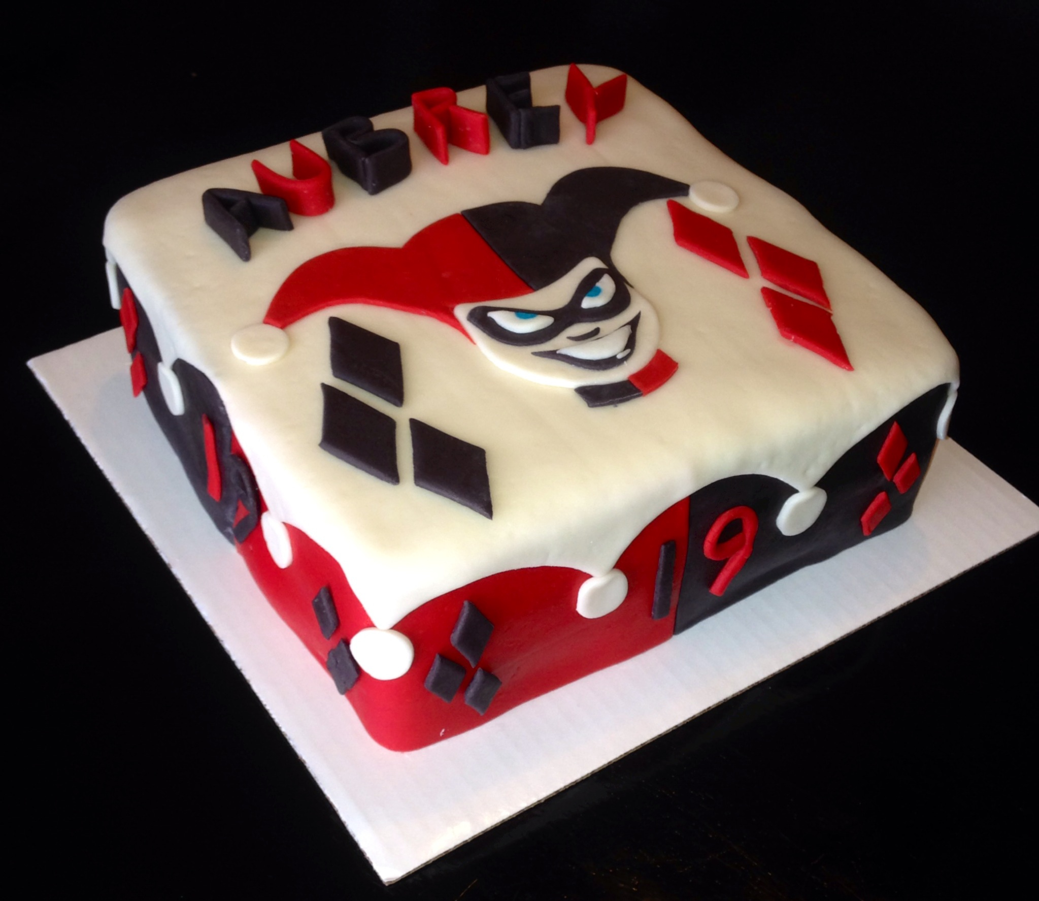 Harley Quinn Cake