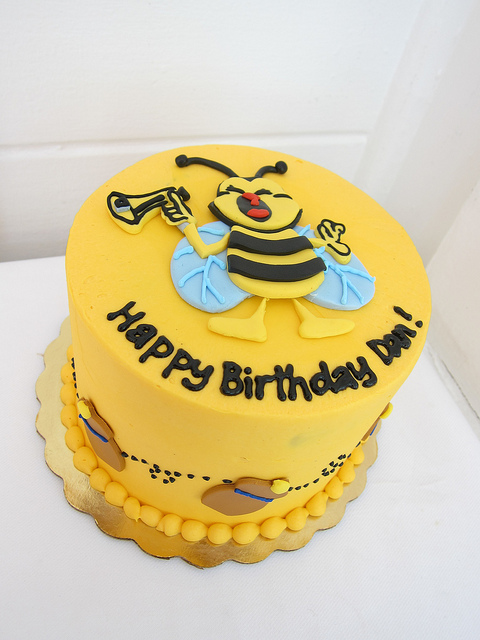 Honey Bee Birthday Cake