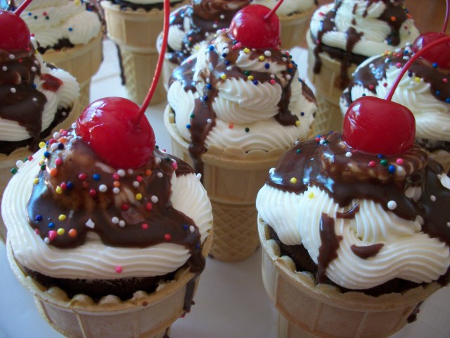 11 Photos of Cherry Ice Cream Cone Cupcakes