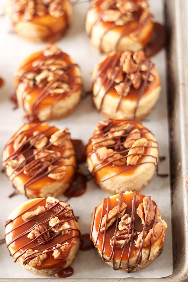 Mini Cheesecakes with Graham Cracker Crust