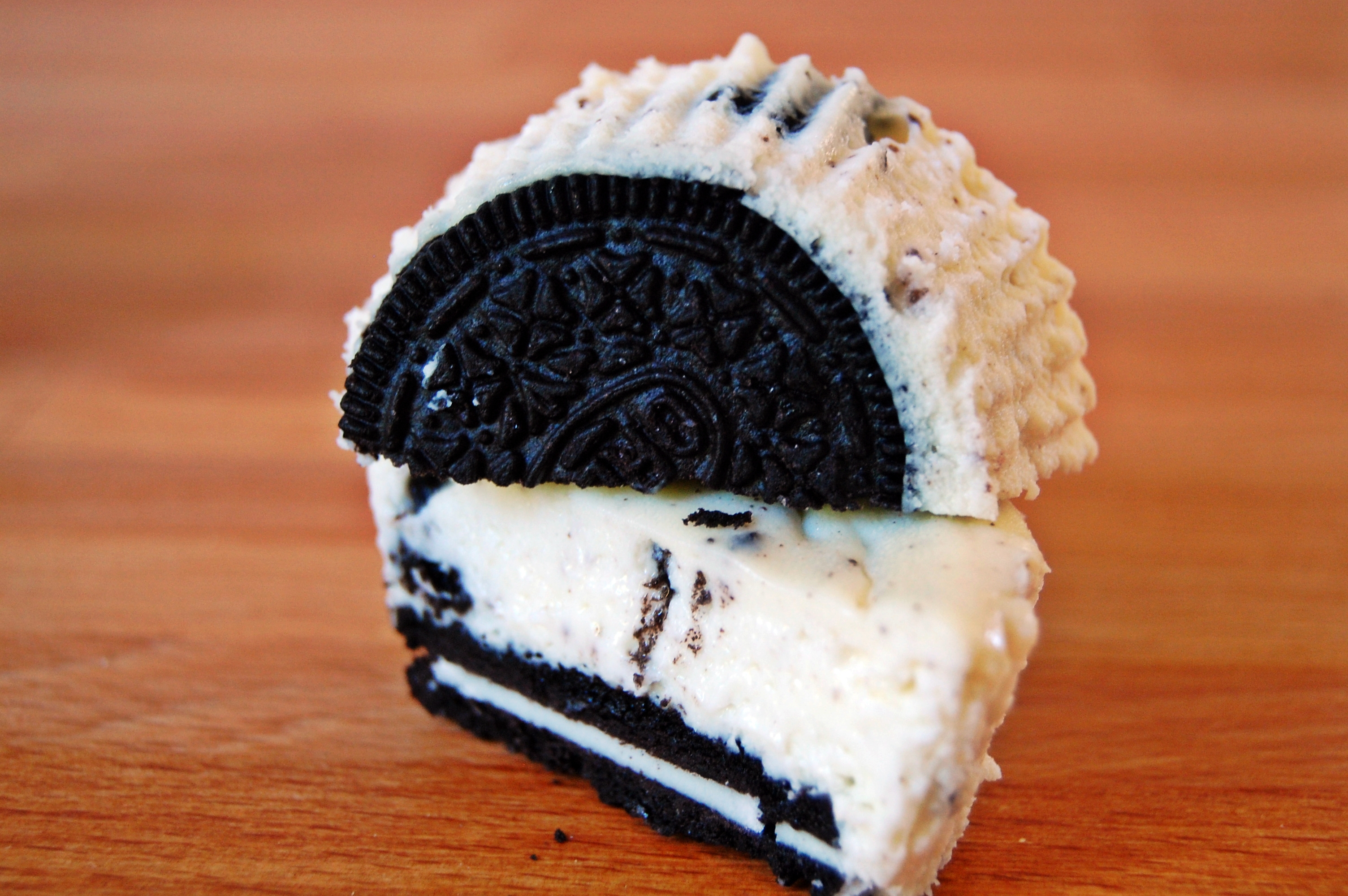 8 Photos of Oreo Cookie Mini Cheesecakes