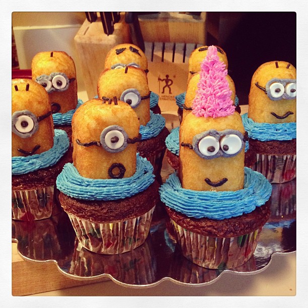 Minion Cupcakes