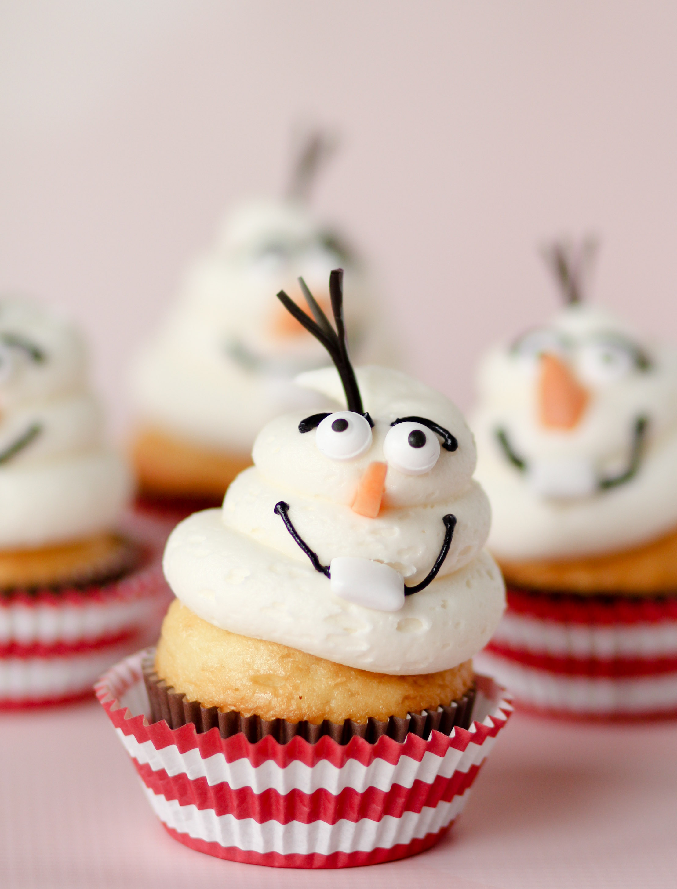 Olaf From Frozen Disney Movie Cupcakes