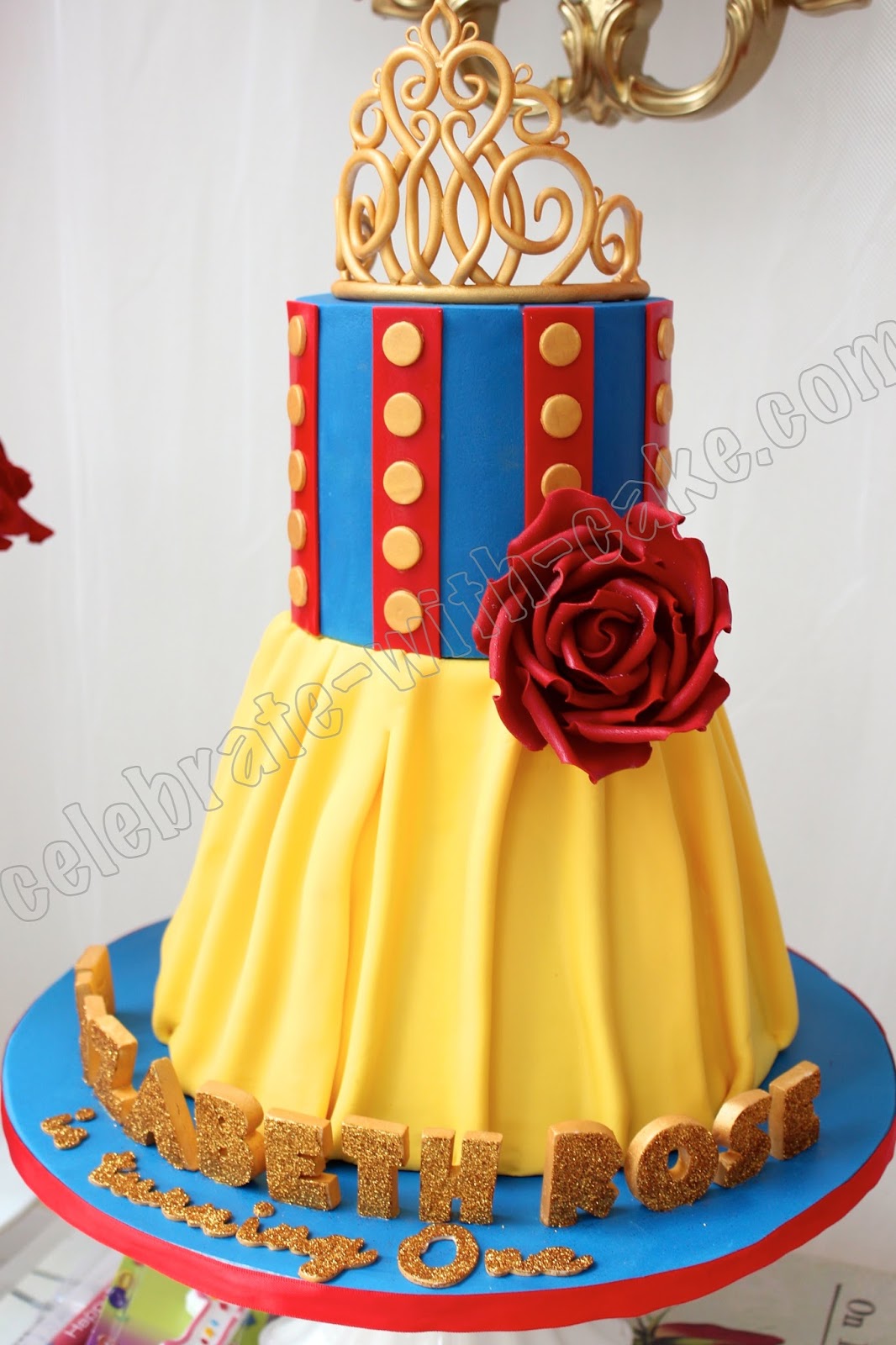 Princess Snow White Cake Table