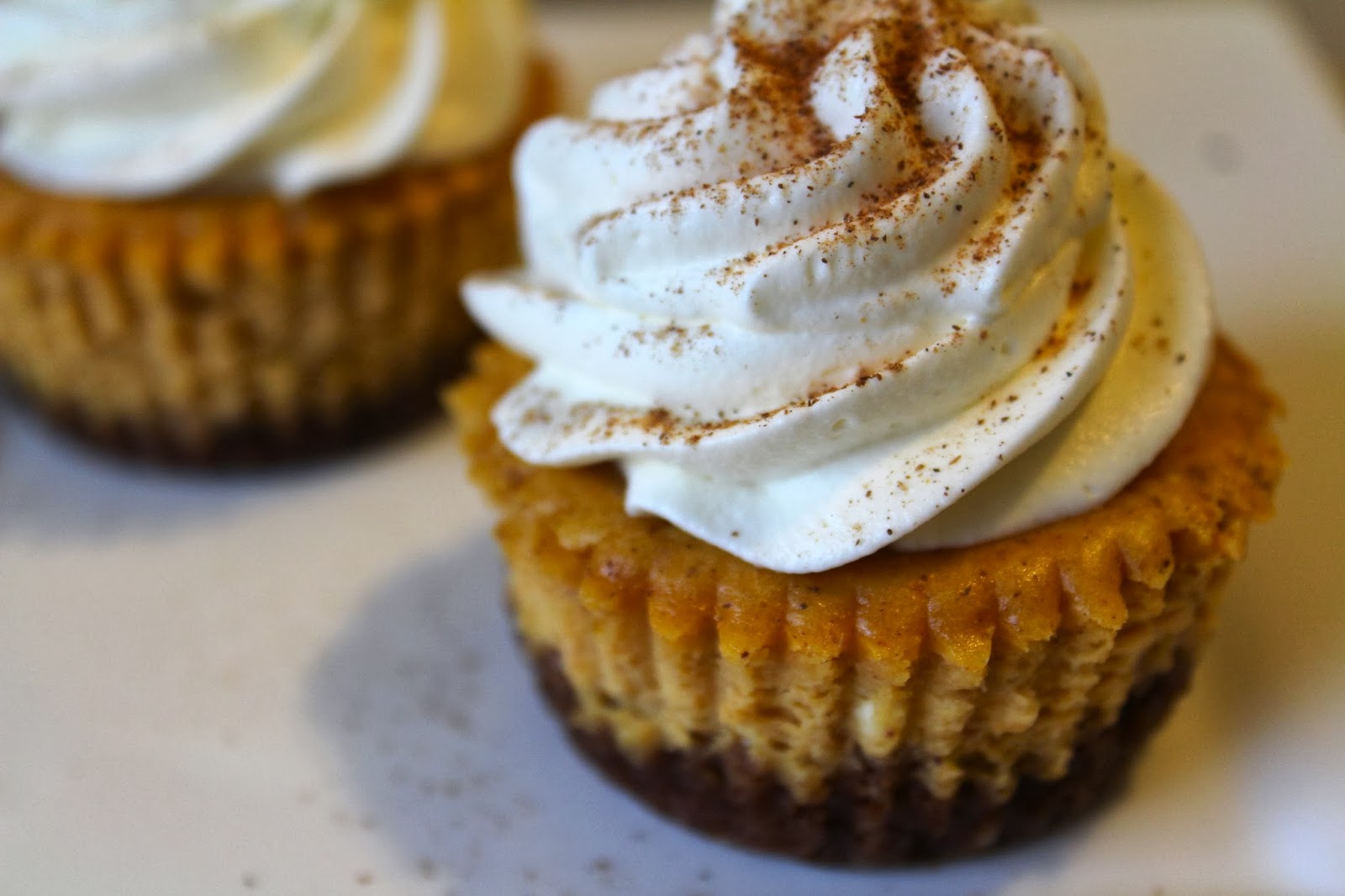 Pumpkin Cheesecake Cupcakes with Ginger Snaps