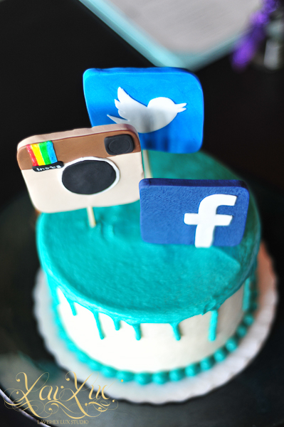 Social Media Theme Cake