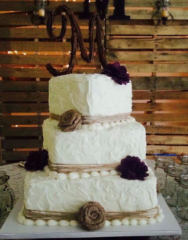 Square Wedding Cakes with Burlap