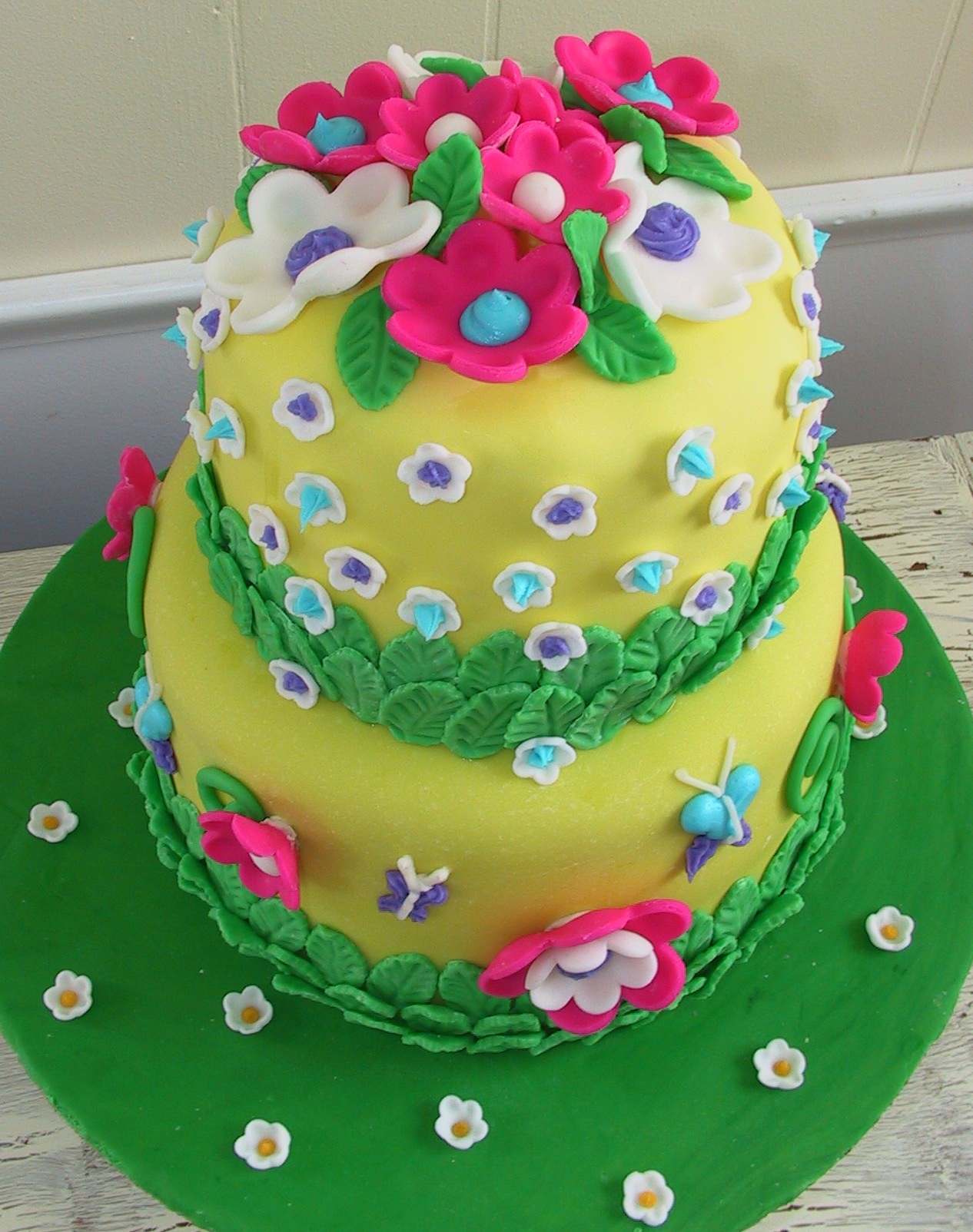 Birthday Cakes with Flowers Ideas