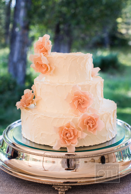 Buttercream Wedding Cake with Pink Flower