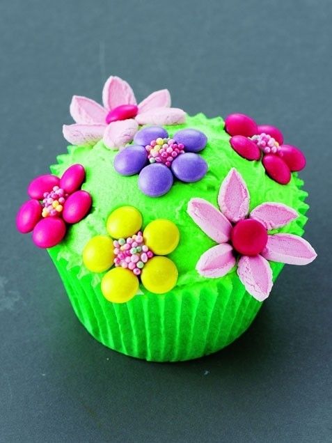 Easy Flower Cupcake Idea