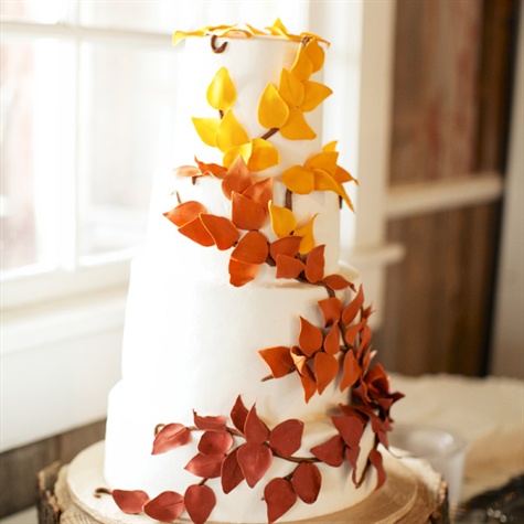 Fall Leaves Wedding Cake