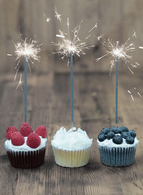 7 Photos of Happy Birthday 4th Of July Cupcakes