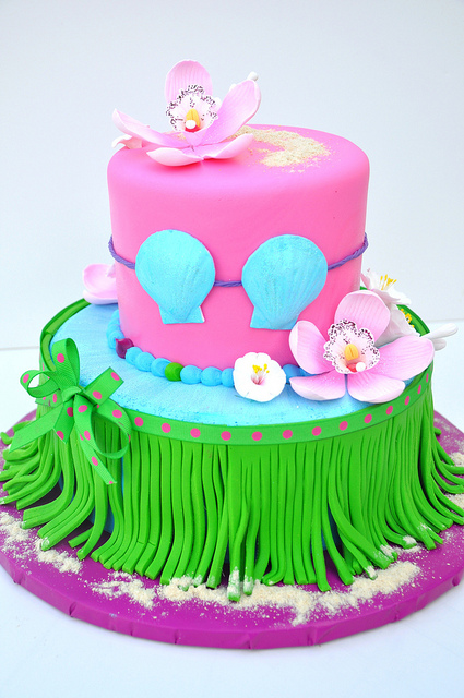 Hula Girl Birthday Cake