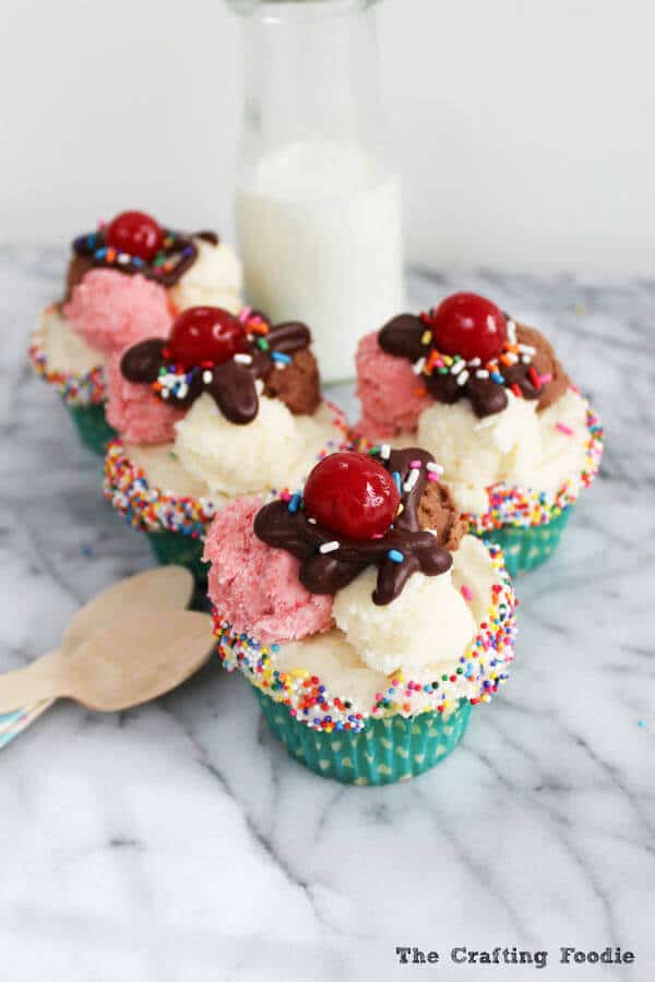 Ice Cream Sundae Cupcakes