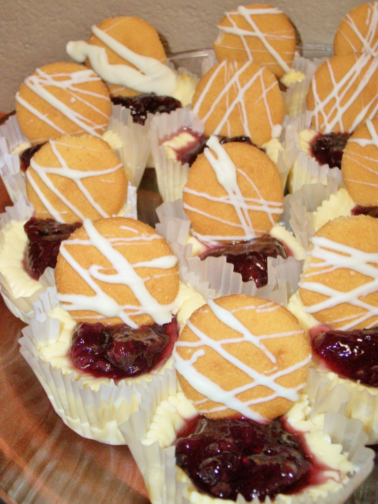 Mini Cheesecakes with Vanilla Wafers