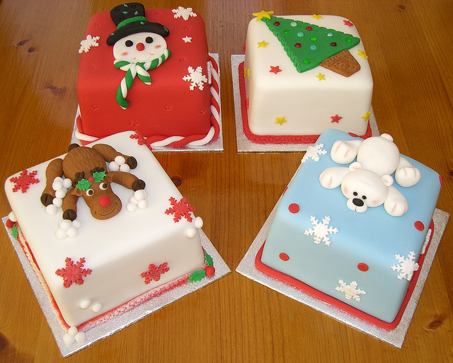 Miniature Christmas Cakes