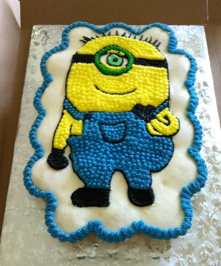 Minion Pull Apart Cupcake Cake