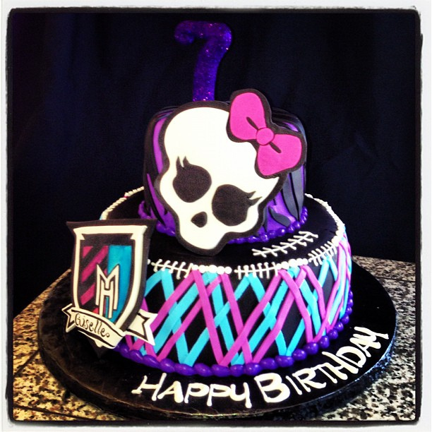 Monster High Cake