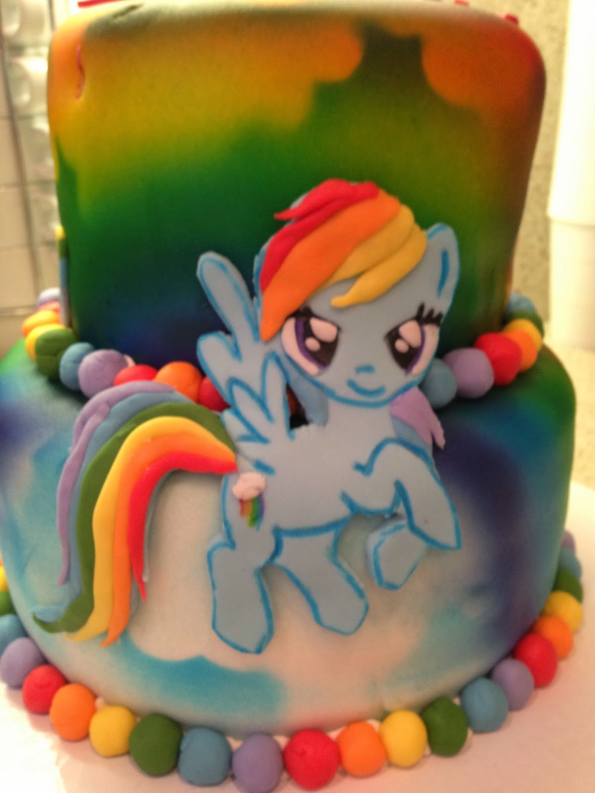 My Little Pony Rainbow Dash Cupcake Cake