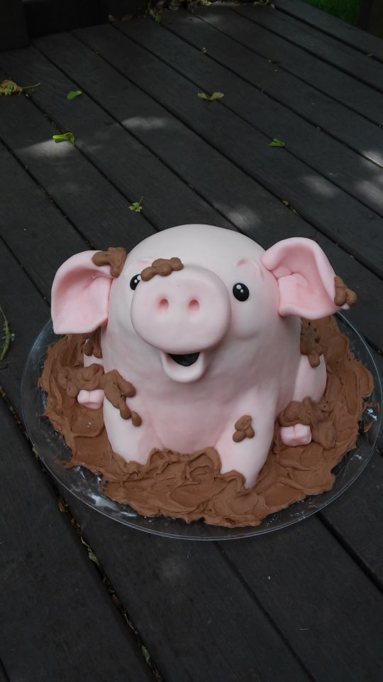 Pig Birthday Cake Ideas