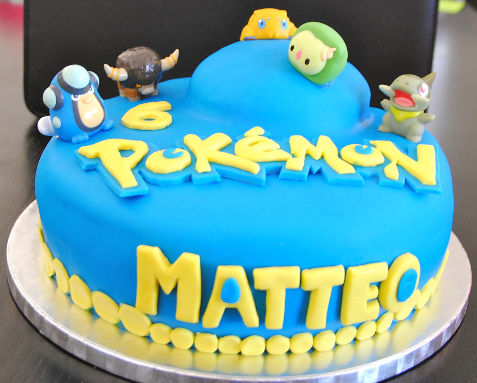 Pokemon Birthday Cake Cupcakes