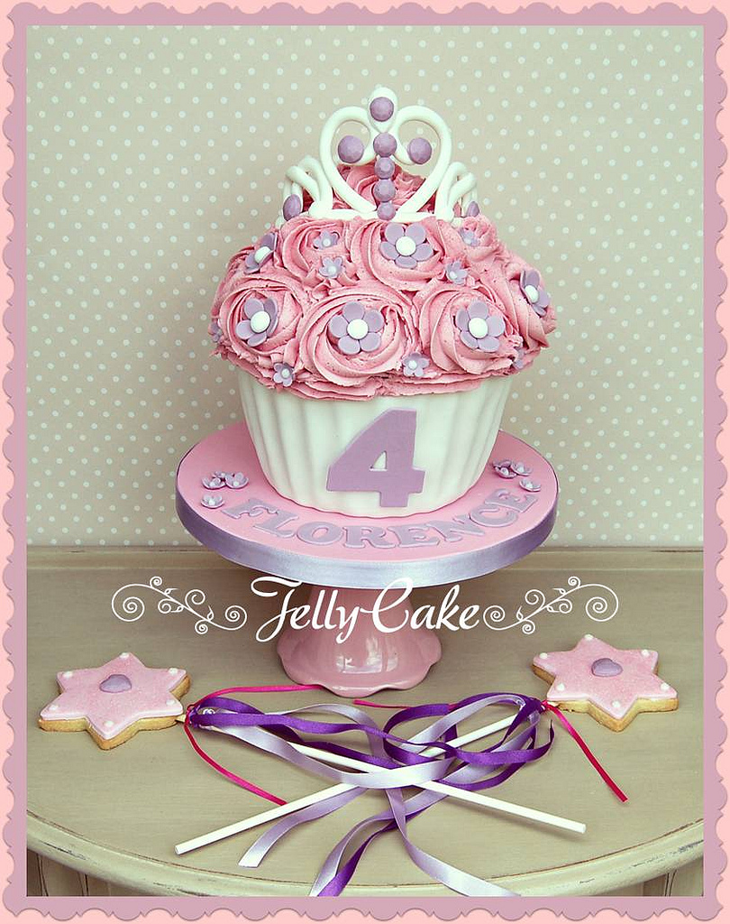 Princess Sofia Cupcake Cake