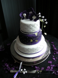 Purple and Silver Wedding Cake Diamond