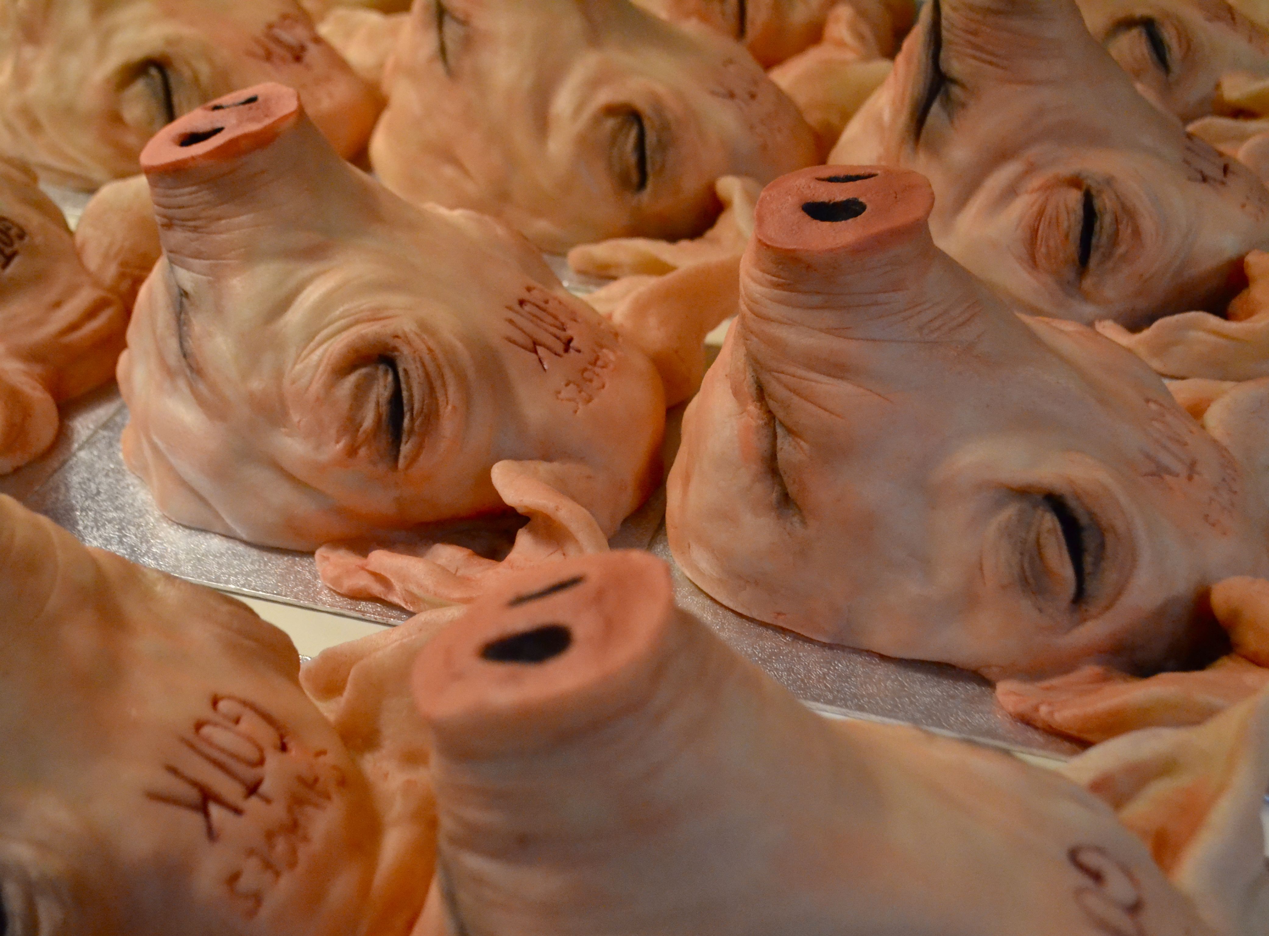 9 Photos of Creepy Severed Head Cakes