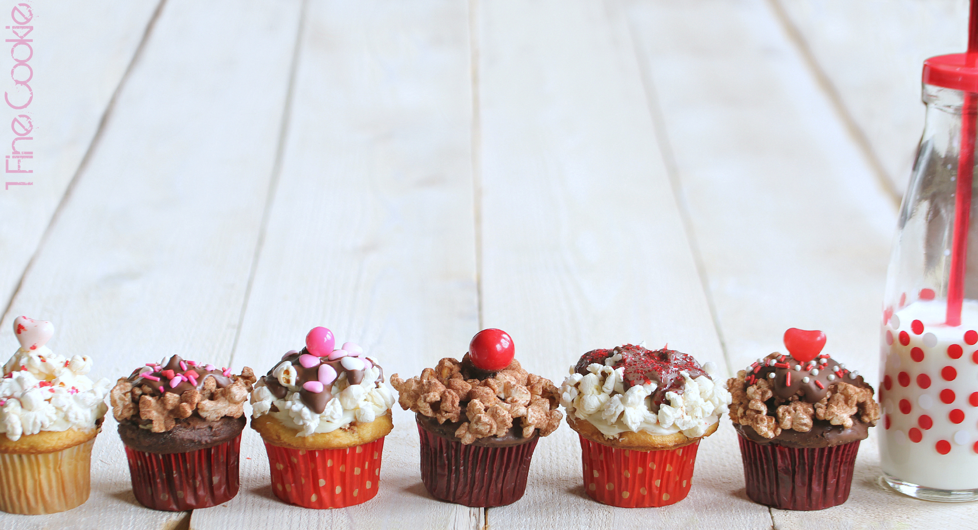 10 Photos of Cute Valentine's Day Ice Cream Sundae Cupcakes