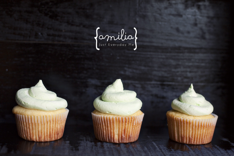 Vanilla Cupcakes with Buttercream Frosting