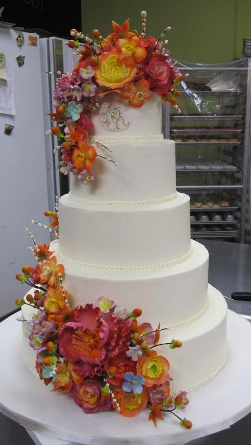 7 Fall Wedding Cakes With Fresh Flowers Photo Wedding Cake With