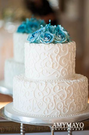 2 Tier Wedding Cakes with Flowers