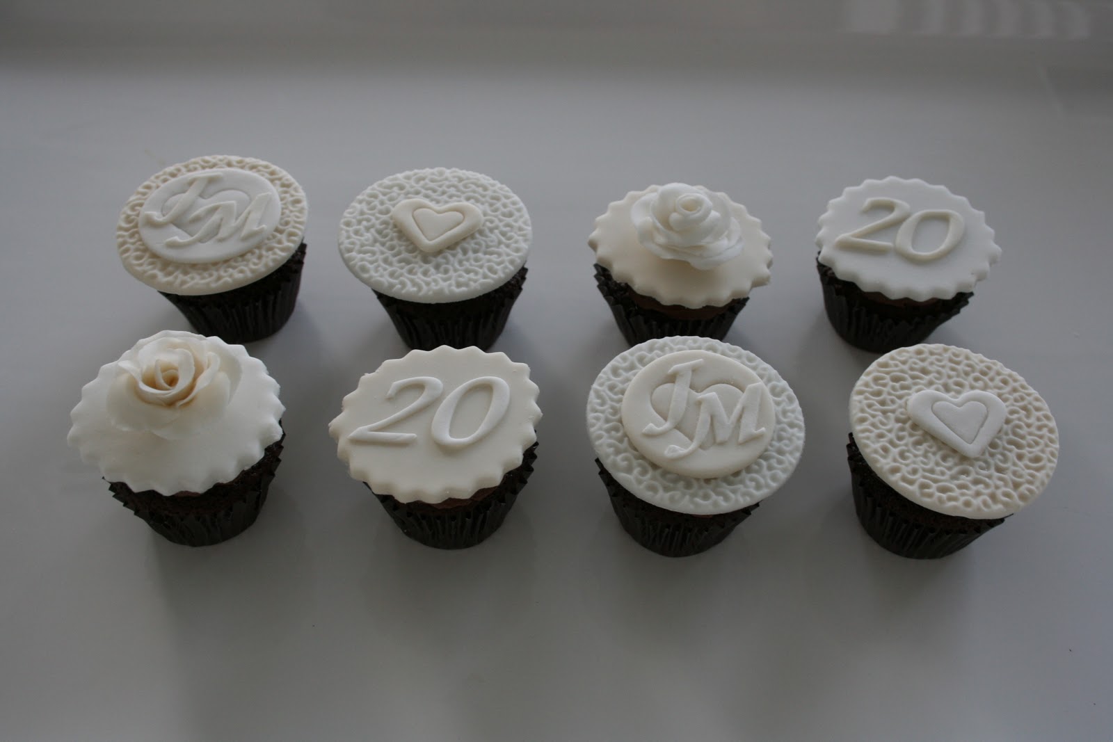 20th Wedding Anniversary Cupcakes