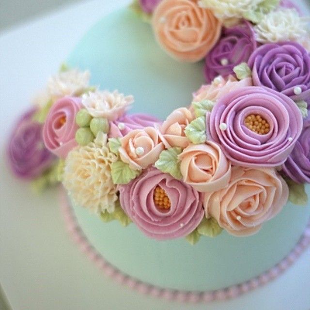 Beautiful Buttercream Sheet Cakes