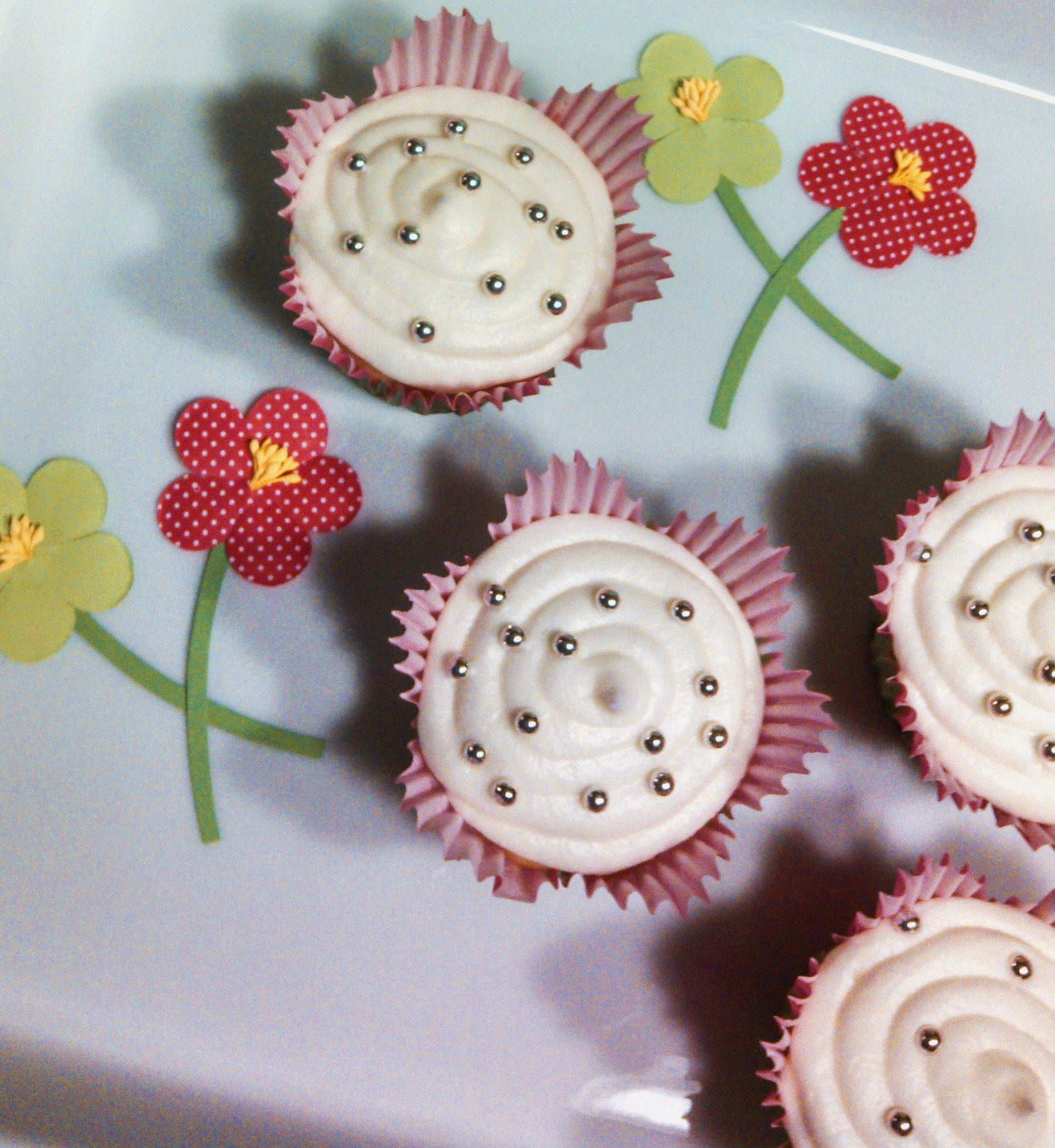 Buttercream Cupcakes with Pearls