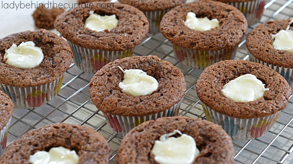 Cream Filled Cupcakes