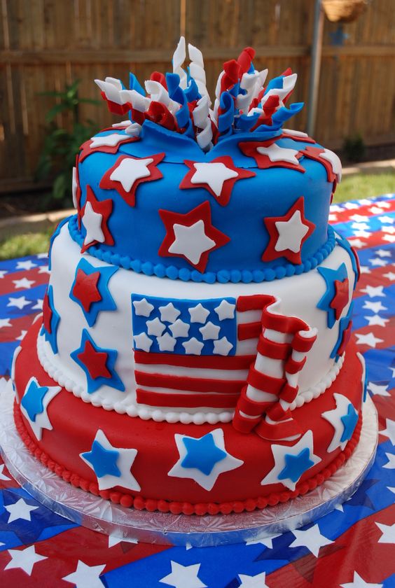 9 Photos of July 4 Birthday Cakes