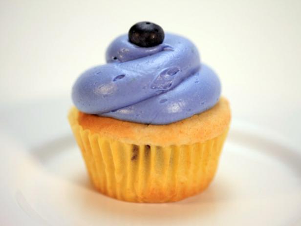 Lemon Blueberry Cupcakes with Frosting