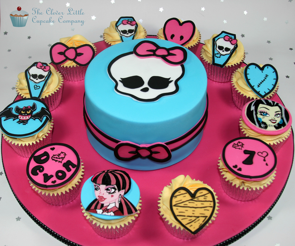 Monster High Cake and Cupcakes