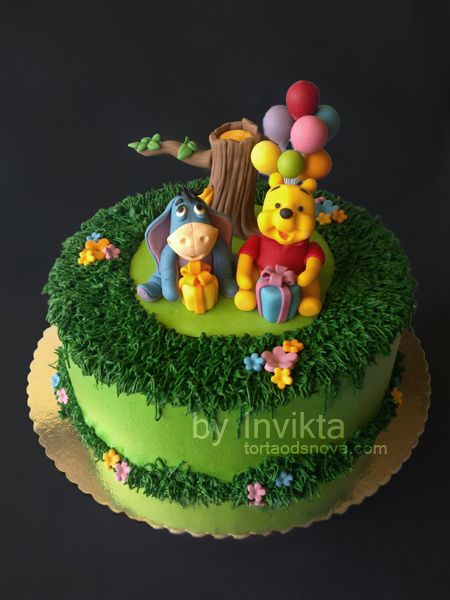 Pooh Birthday Cake