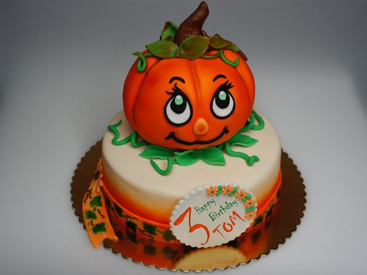 Pumpkin Birthday Cake