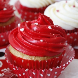 Red Vanilla Cupcake Frosting