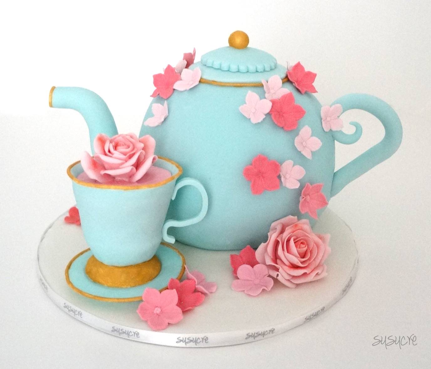 Tea Pot Shaped Birthday Cakes